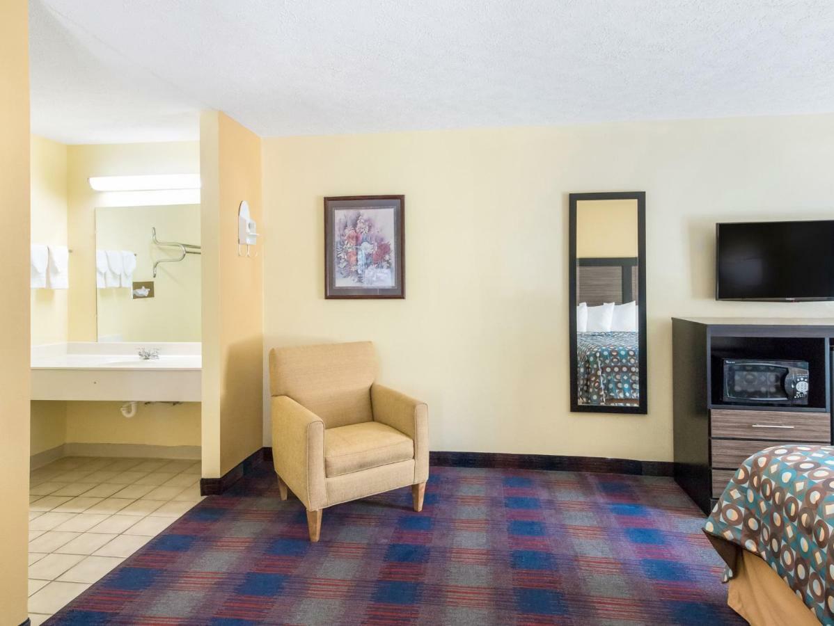 Americas Best Value Inn - Clayton Ngoại thất bức ảnh